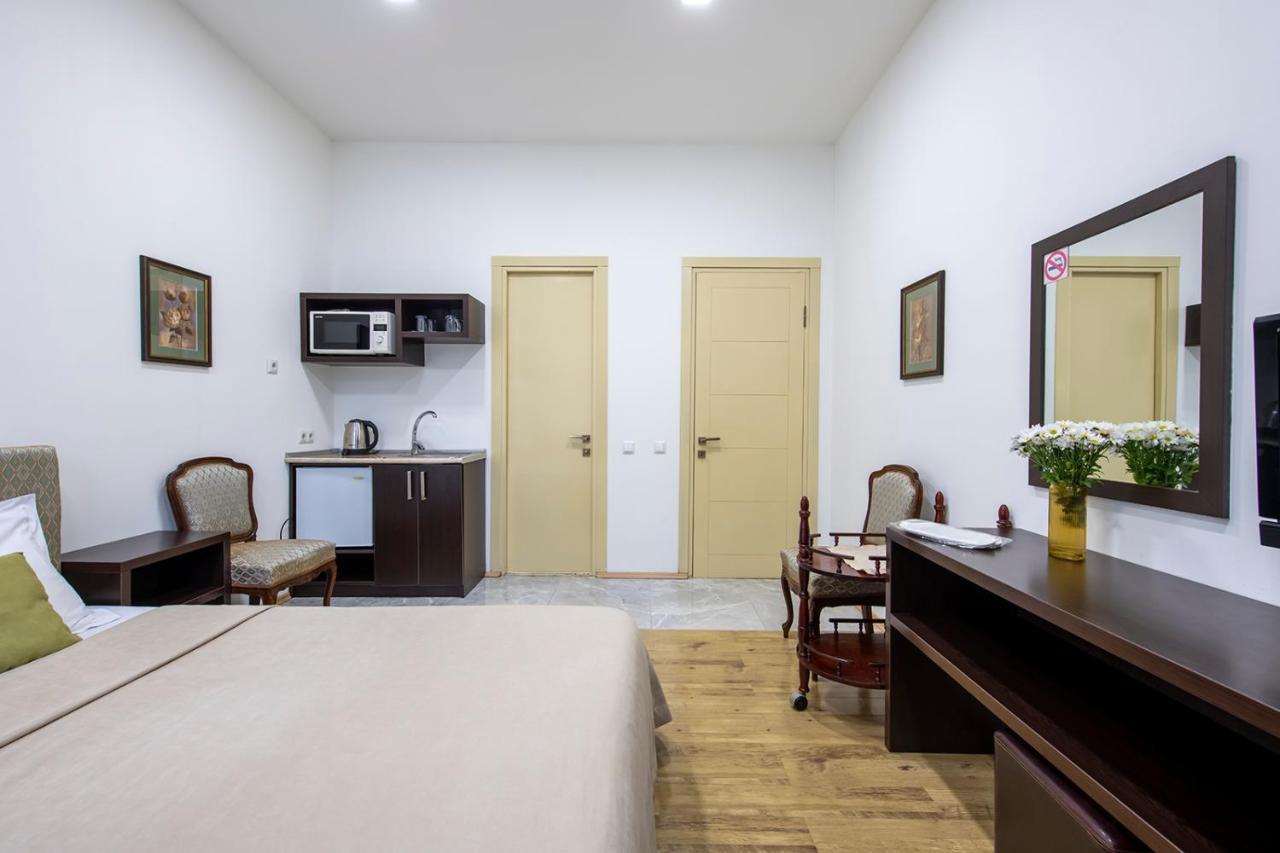 Apart Hotel Gh Tbilisi Bagian luar foto