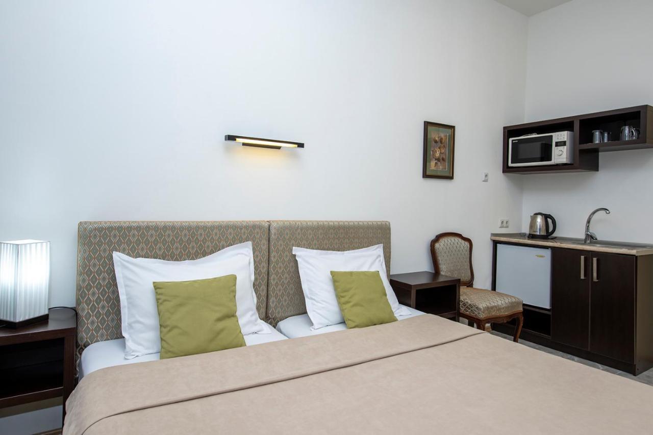 Apart Hotel Gh Tbilisi Bagian luar foto