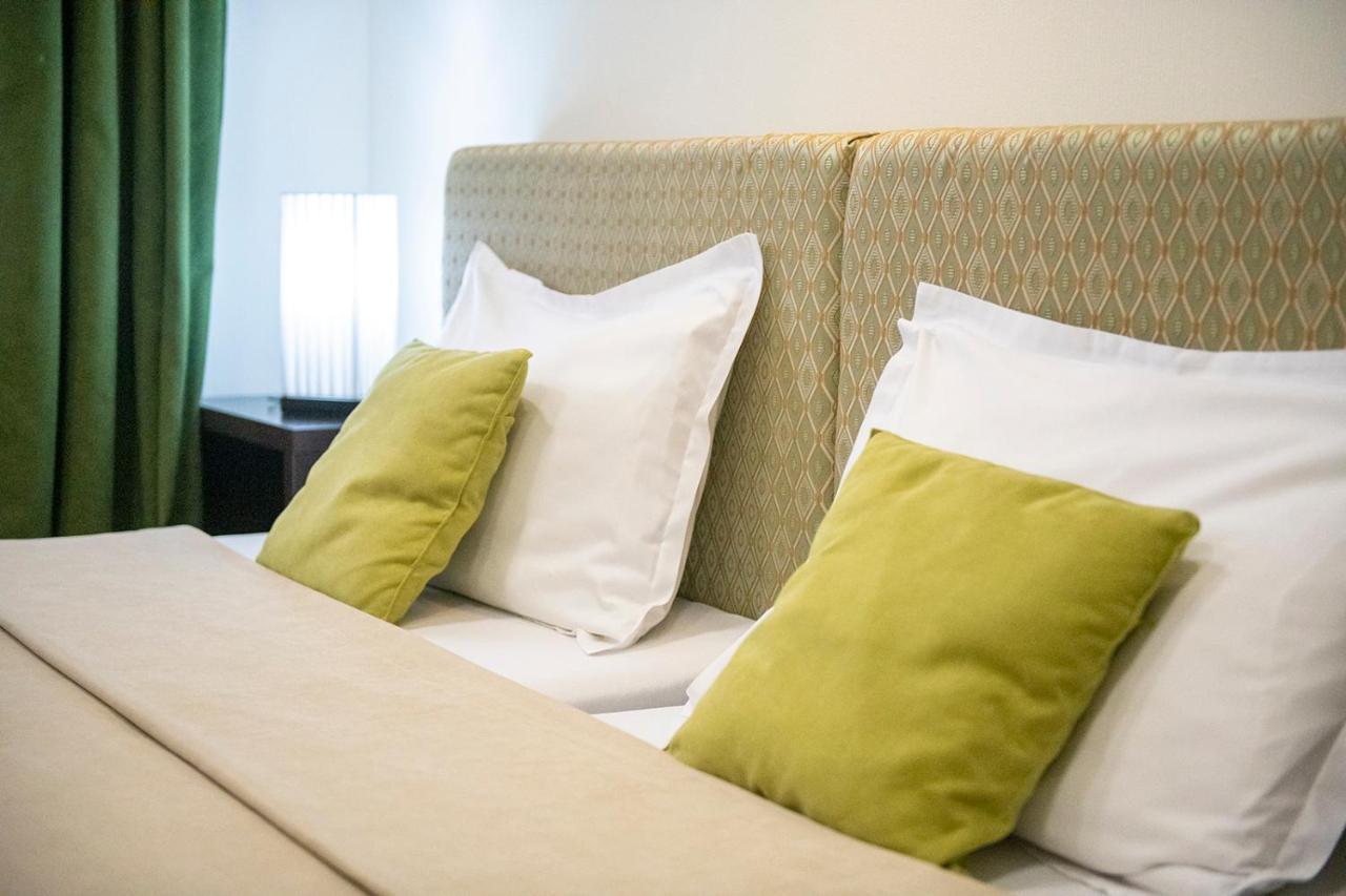 Apart Hotel Gh Tbilisi Bagian luar foto